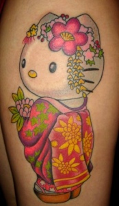 Hello Kitty tatoo, in a feminine traditional Japanese look.